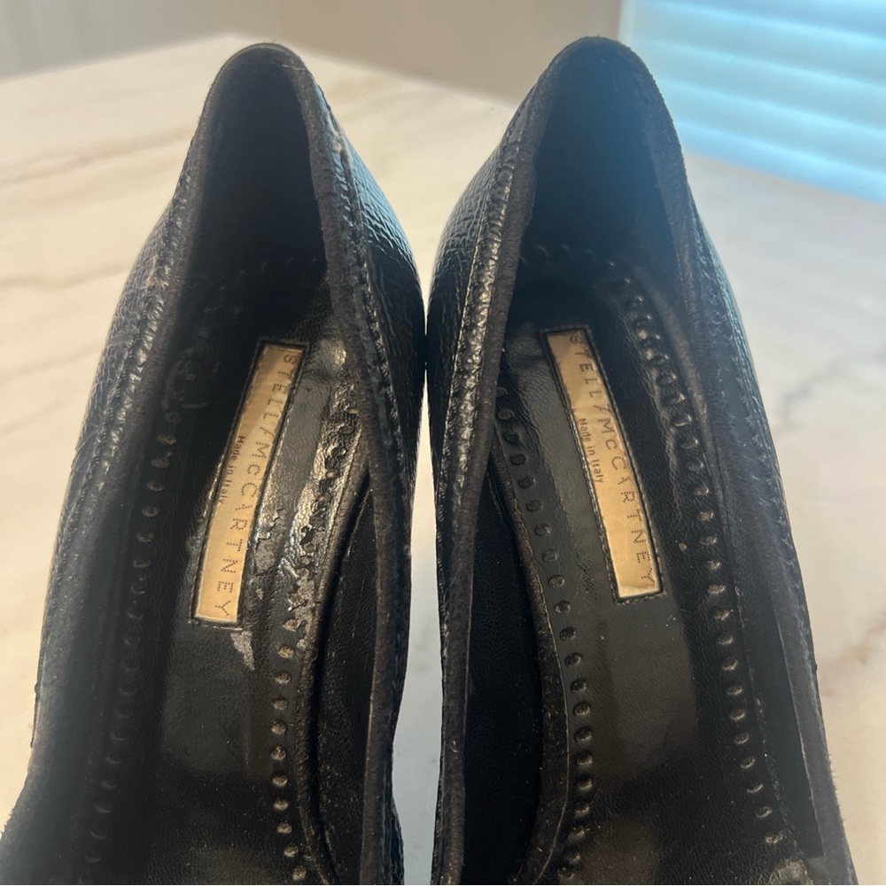 Stella McCartney black vegan patent point toe heels pumps Euro 38 US 7.5 - Picture 6 of 7